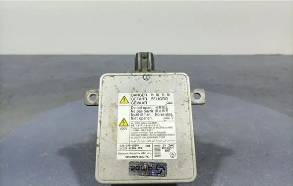 Mitsubishi Outlander Voltage converter/converter module W3T16271