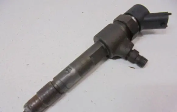 Alfa Romeo 147 Fuel injector 0445110119