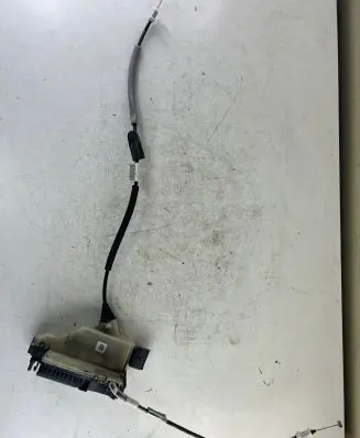 Citroen DS5 Front door lock 45087185