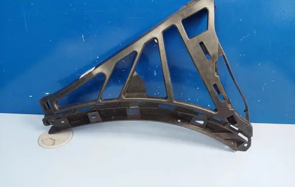 Porsche Cayenne (92A) Front bumper mounting bracket 7P5807177