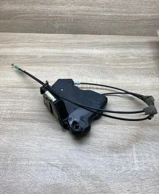 Honda CR-V Front door lock 3H27D152B UL3