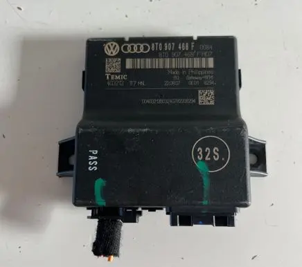 Audi A5 8T 8F Gateway control module 8T0907468F 403213