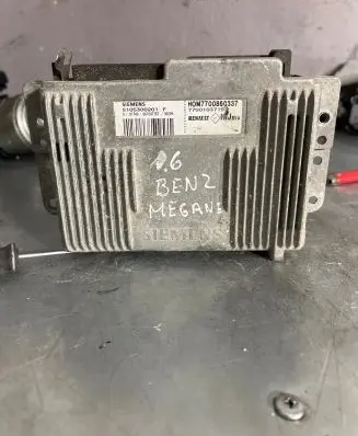 Renault Megane I Engine control unit/module 7700860337 S105300201F 7700103715