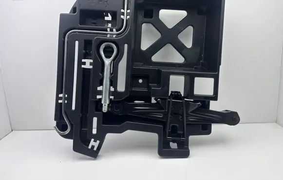 Lexus CT 200H Tool set 6477776010