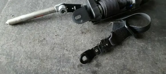 Volvo S60 Front seatbelt 30662740
