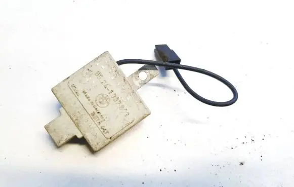 BMW 3 E36 Antenna control unit 65241387803 65.24-1387803