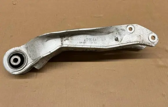Audi Q7 4M Rear upper control arm/wishbone 4M0505311H