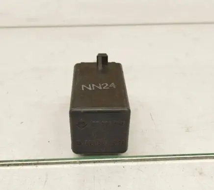 Mercedes-Benz S W126 Other relay 0008210863 A0008210863