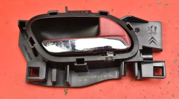 Peugeot 207 CC Front door interior handle 96555516VD