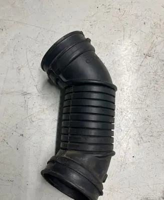 Audi A4 S4 B7 8E 8H Air intake hose/pipe 8E0129627B YC8416681