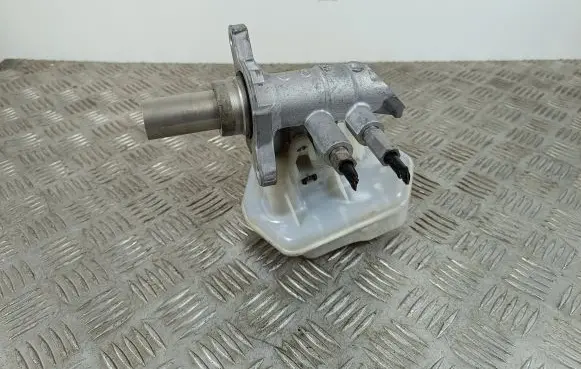 Dodge Durango Master brake cylinder