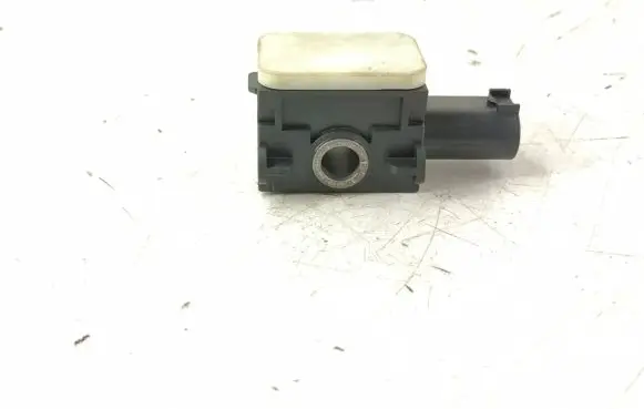 Mercedes-Benz S W221 Airbag deployment crash/impact sensor 0038202826 A0038202826