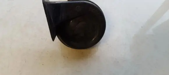 Nissan Primera Horn signal E9011157
