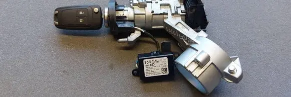 Opel Insignia A Ignition lock 20939745 13504286