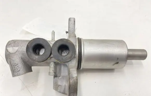 Audi A6 S6 C6 4F Master brake cylinder 4B3611021