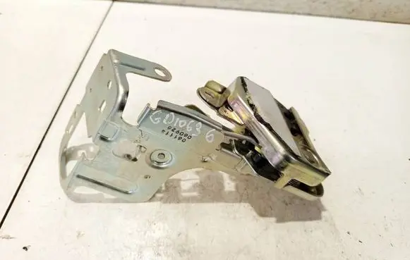 Toyota Auris 150 Seat back rest lock catch 
