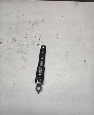 Toyota RAV 4 (XA40) Seat belt height adjuster H640001
