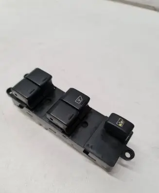 Nissan Navara D40 Electric window control switch