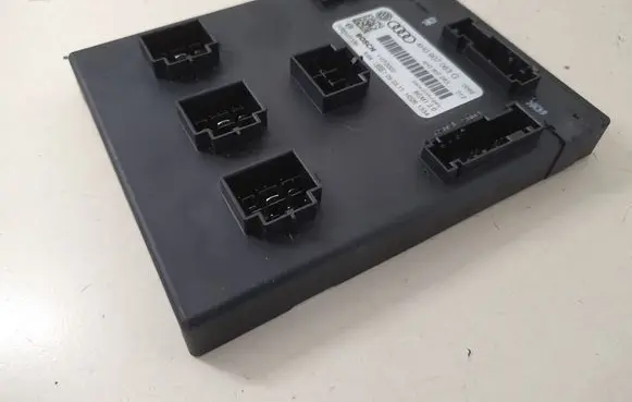 Audi A8 S8 D4 4H Comfort/convenience module 4H0907063G