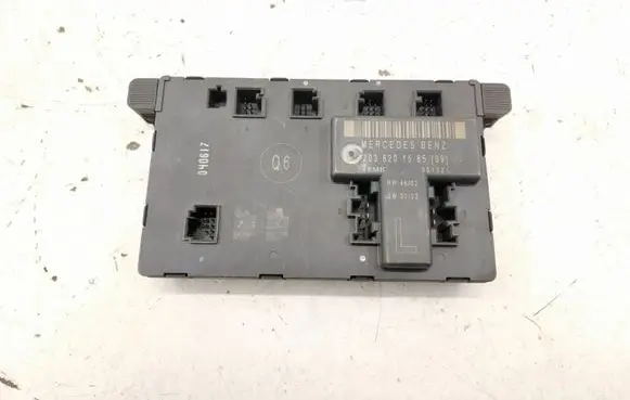 Mercedes-Benz C W203 Door control unit/module A2038201585 2038201585