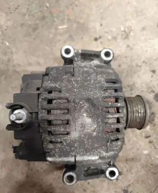Mercedes-Benz C W204 Generator/alternator A0141541102 2605299A TG15C130