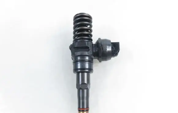 Volkswagen Sharan Fuel injector 0414720038 038130073AK