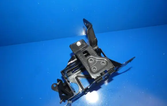 Mercedes-Benz ML AMG W166 Battery bracket A1665401240 VRJ0641