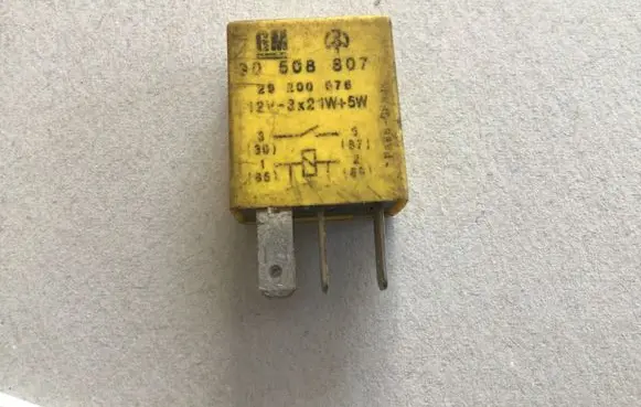 Opel Zafira A Other relay GM90508807