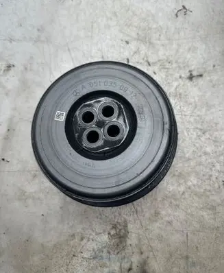 Mercedes-Benz C W204 Crankshaft pulley A6510350912