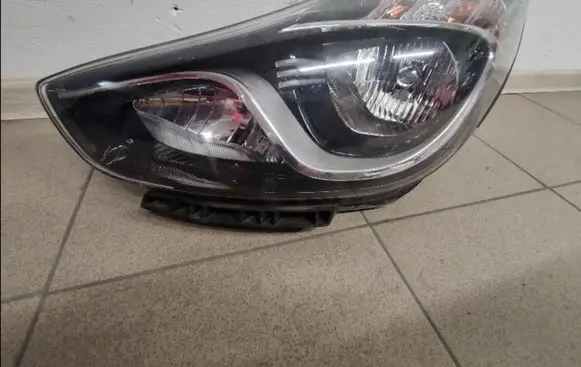 Hyundai ix20 Headlight/headlamp 921011KXXX