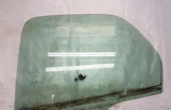Citroen Xsara Picasso Rear door window glass