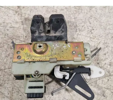 Volvo V70 Tailgate/trunk/boot lock/catch/latch 30753829