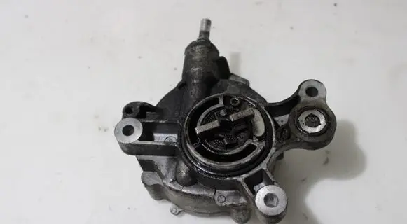 Peugeot 307 Vacuum pump 