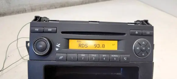 Mercedes-Benz Vito Viano W639 Radio/CD/DVD/GPS head unit A9069006001 A0048204986 9069006001