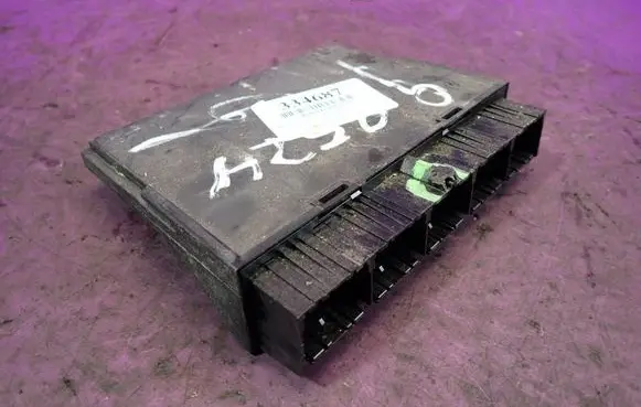 Ford Mondeo Mk III Central body control module 