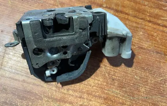 Fiat Punto (188) Front door lock