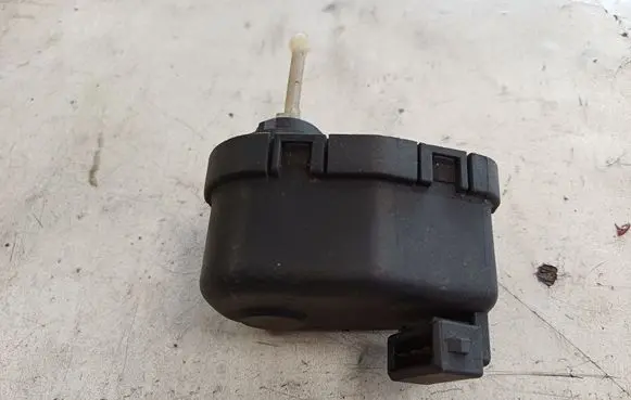 Volkswagen Transporter - Caravelle T4 Headlight level adjustment motor 8A0941295A 165941295