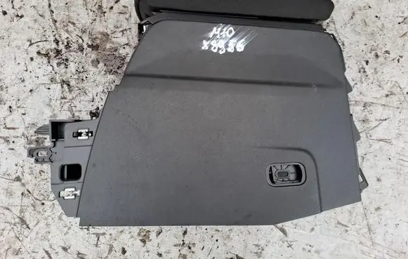 Peugeot 208 I Armrest 