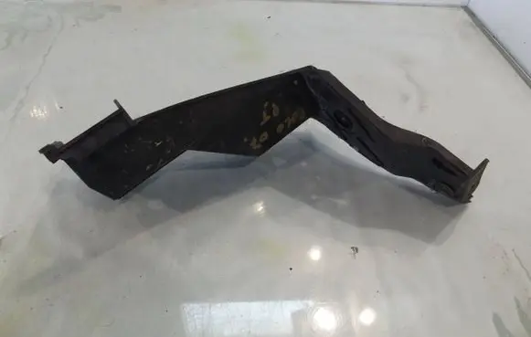 Volkswagen Cross Polo Rear bumper mounting bracket 6Q6807976