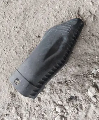 BMW 5 E60 E61 Air filter box cover 7789109