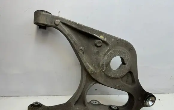 Mercedes-Benz GLE (W166 - C292) Rear upper control arm/wishbone A16605