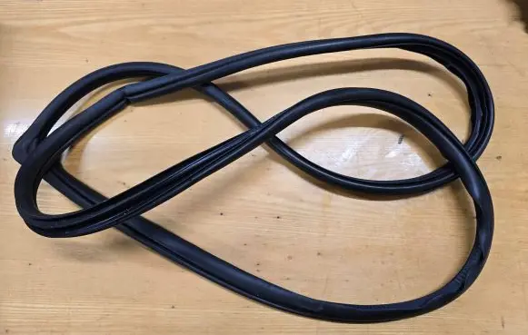 Mazda CX-7 Front door rubber seal