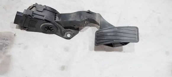 Fiat Sedici Accelerator throttle pedal 4940079J90 6PV0090701