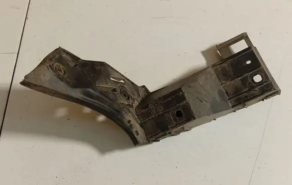 Volkswagen Polo IV 9N3 Rear bumper mounting bracket 6Q6807375LH