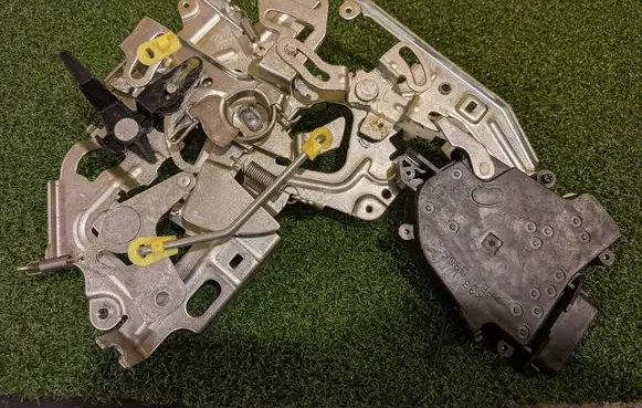Renault Master II Sliding door lock 826719148R