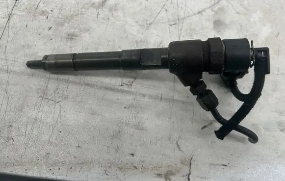 Fiat Fiorino Fuel injector 0445110351