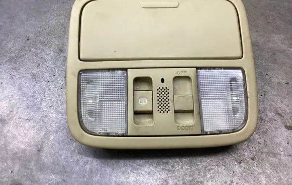Honda CR-V Front seat light 0T9S2
