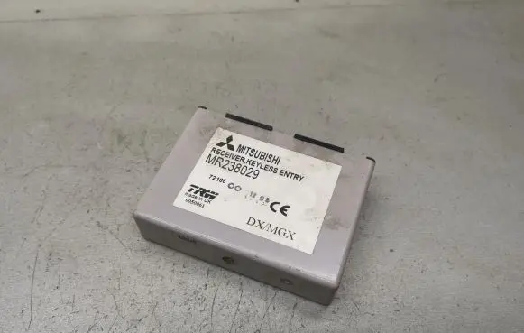 Mitsubishi Carisma Door central lock control unit/module MR238029