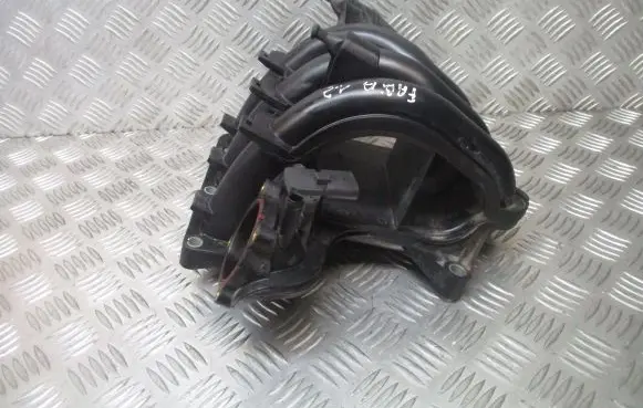 Skoda Fabia Mk1 (6Y) Intake manifold 03D129743J