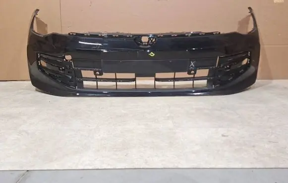 Volkswagen Golf VIII Front bumper 5H0807221AA